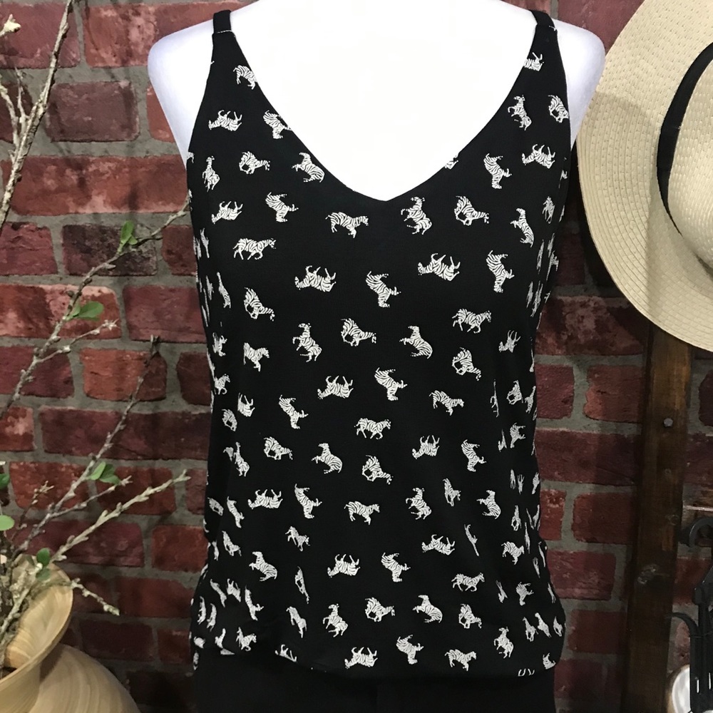Small & Medium Zebra Print Double V- top - Picture 6 of 8